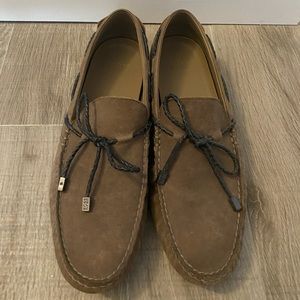 Hugo Boss 9.5 brown loafers